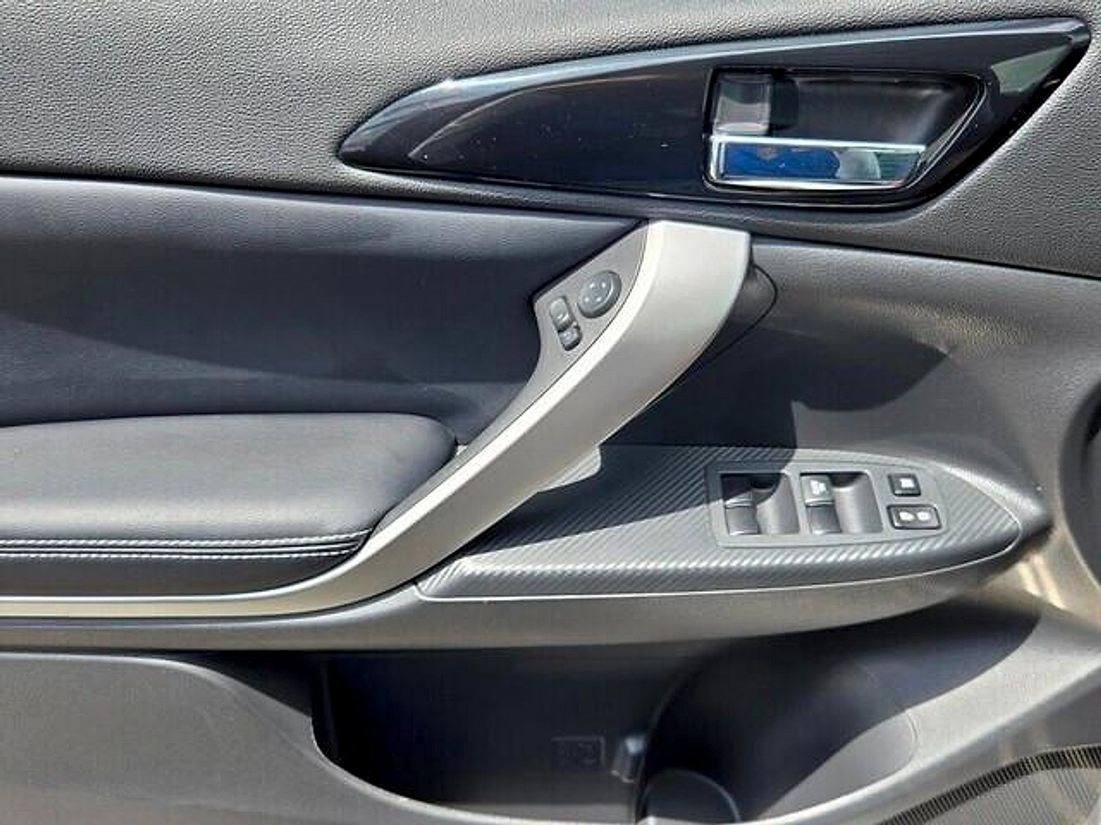 Used 2024 Mitsubishi Eclipse Cross AWD image 25