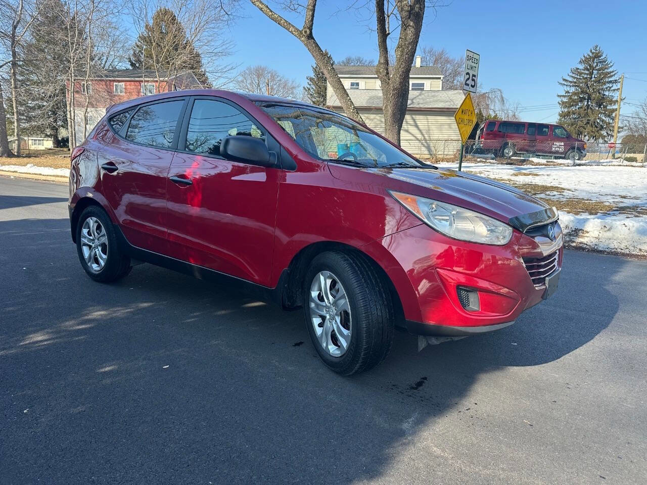 Used 2013 Hyundai Tucson GL FWD image 5