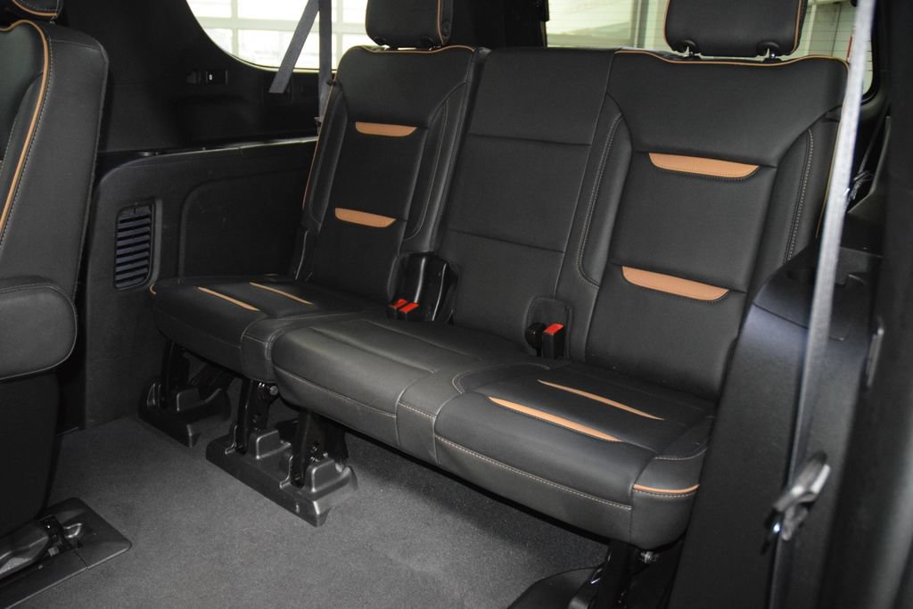 Used 2023 GMC Yukon XL AT4 w/ AT4 Premium Package AWD/4WD image 45