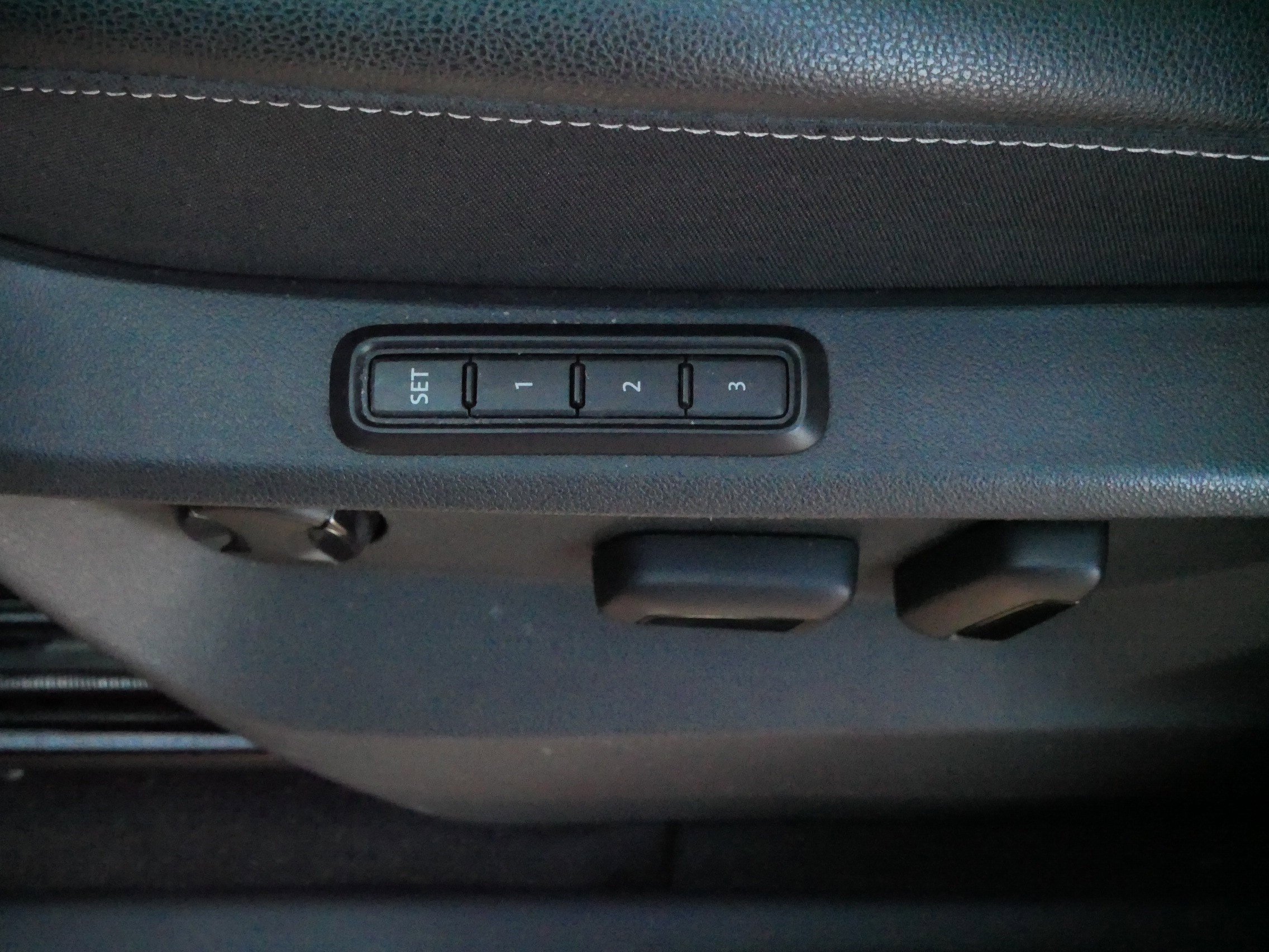 Certified 2021 Volkswagen Atlas SEL Premium image 20