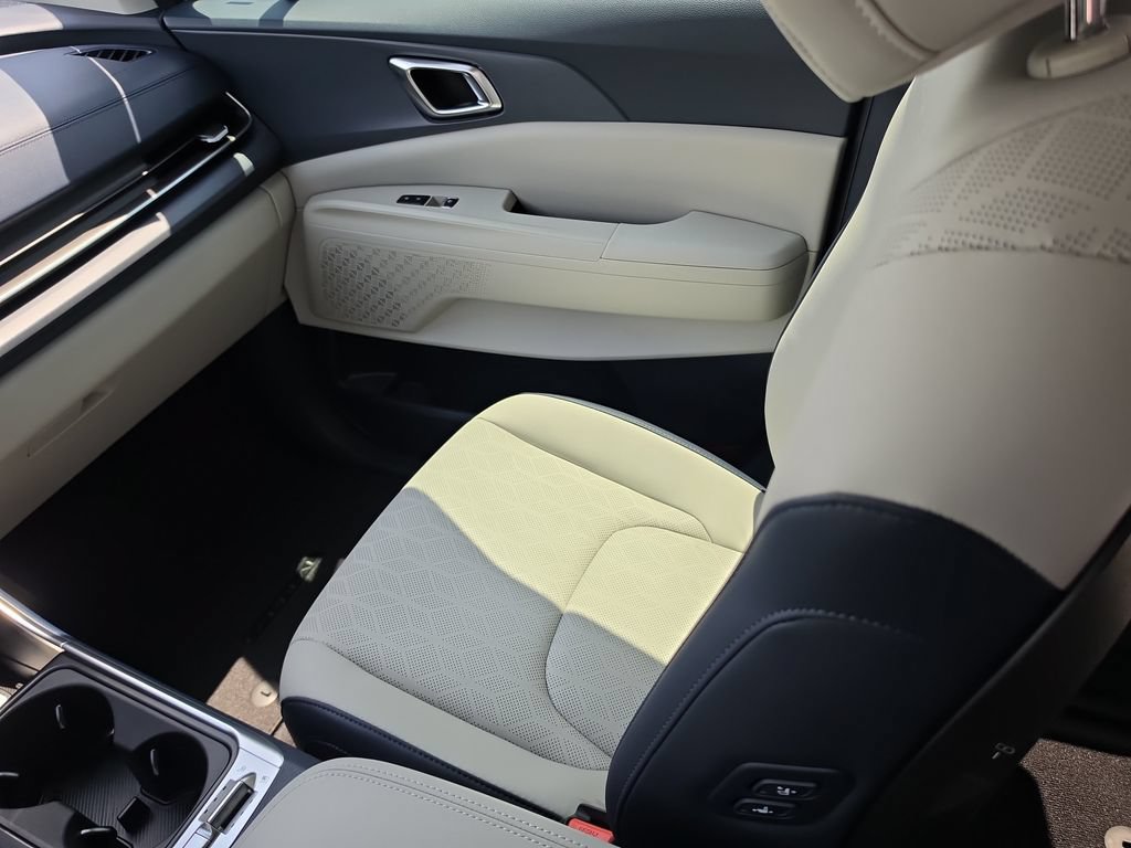 New 2026 Kia Carnival SX FWD image 16