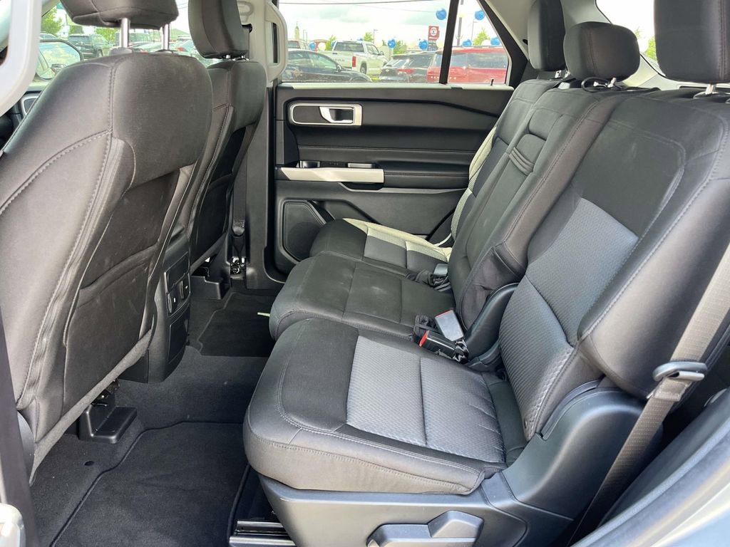 Used 2022 Ford Explorer XLT RWD image 13