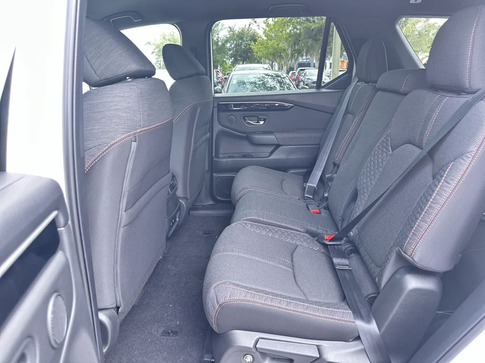 New 2026 Honda Pilot Sport image 15