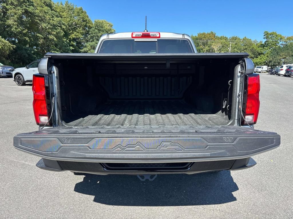 Used 2023 Chevrolet Colorado Z71 w/ Z71 Convenience Package 2 AWD/4WD image 5