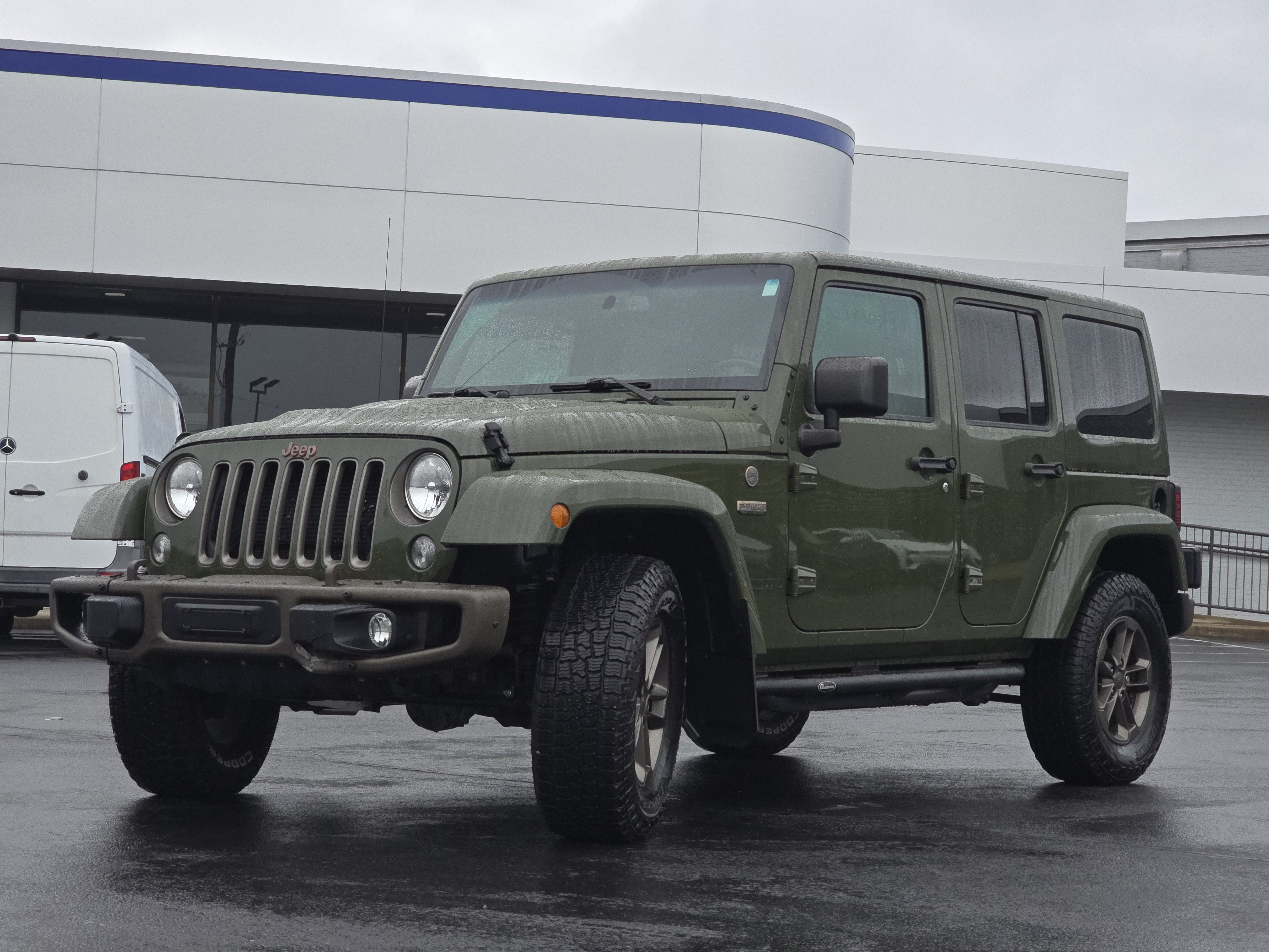 Used 2016 Jeep Wrangler Unlimited Sahara AWD/4WD image 3
