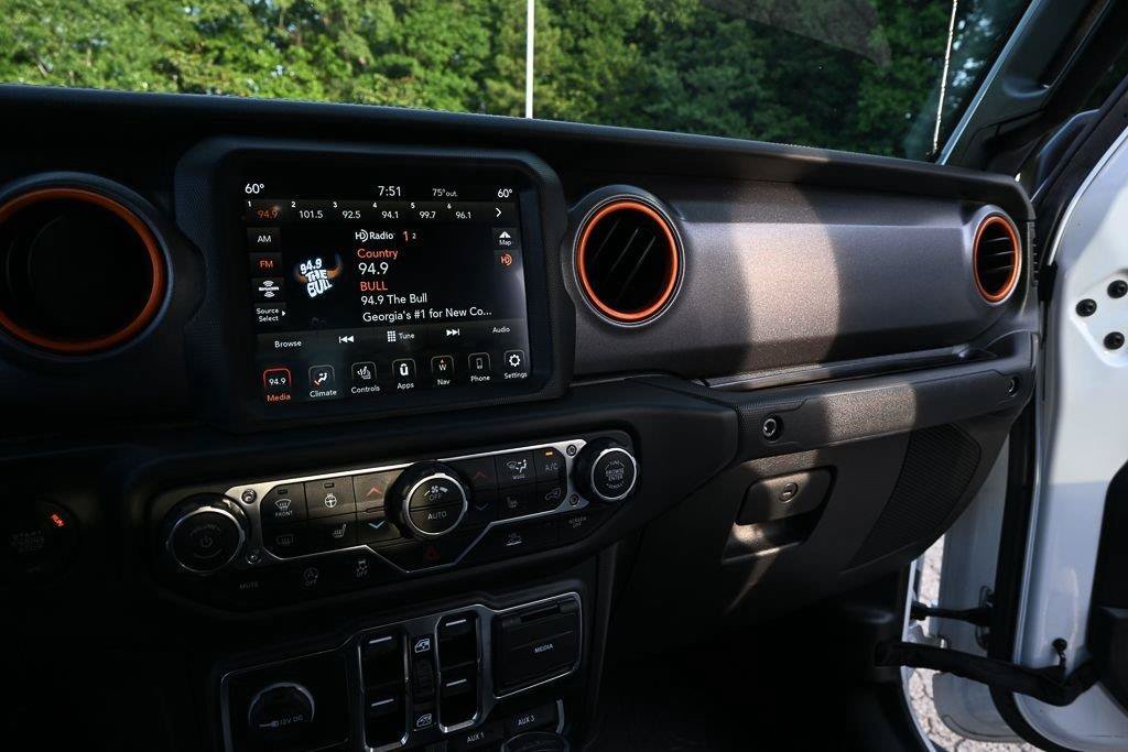 Used 2022 Jeep Gladiator Mojave w/ Cold Weather Group AWD/4WD image 14