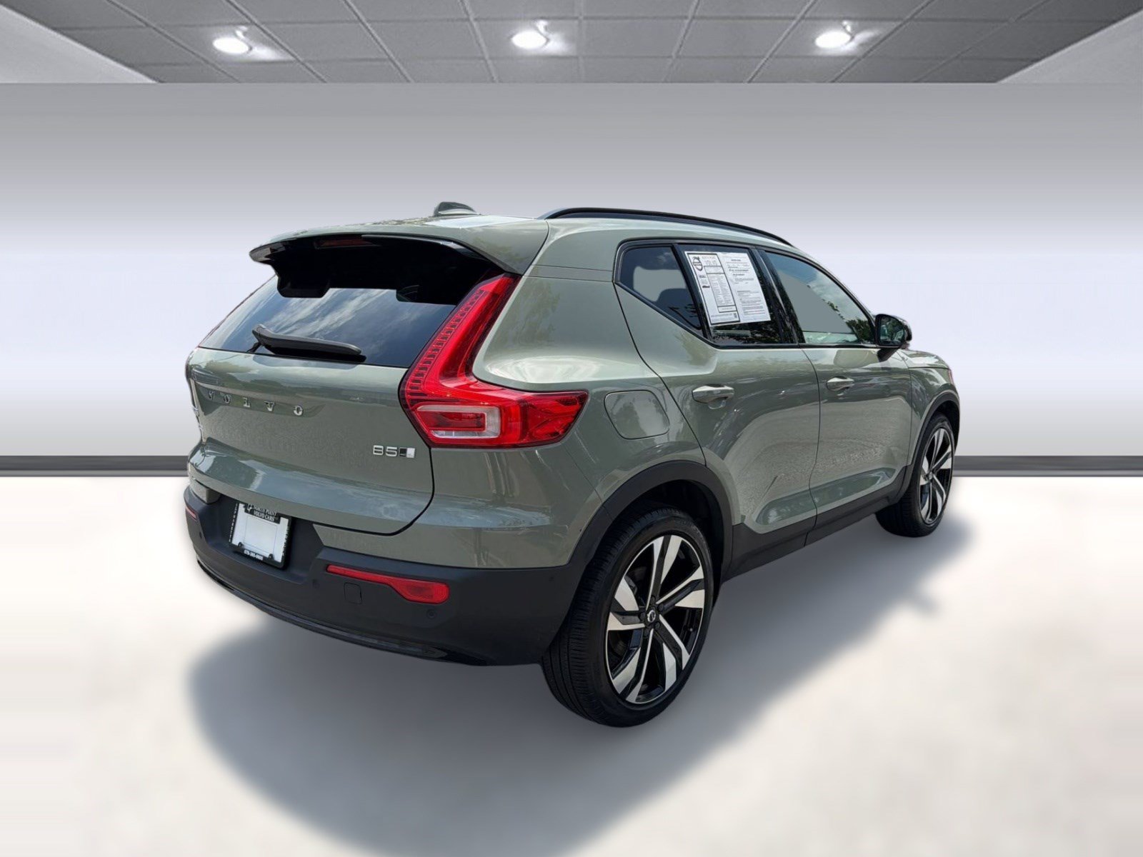 Certified 2023 Volvo XC40 B5 Ultimate w/ Protection Package Premier AWD/4WD image 9
