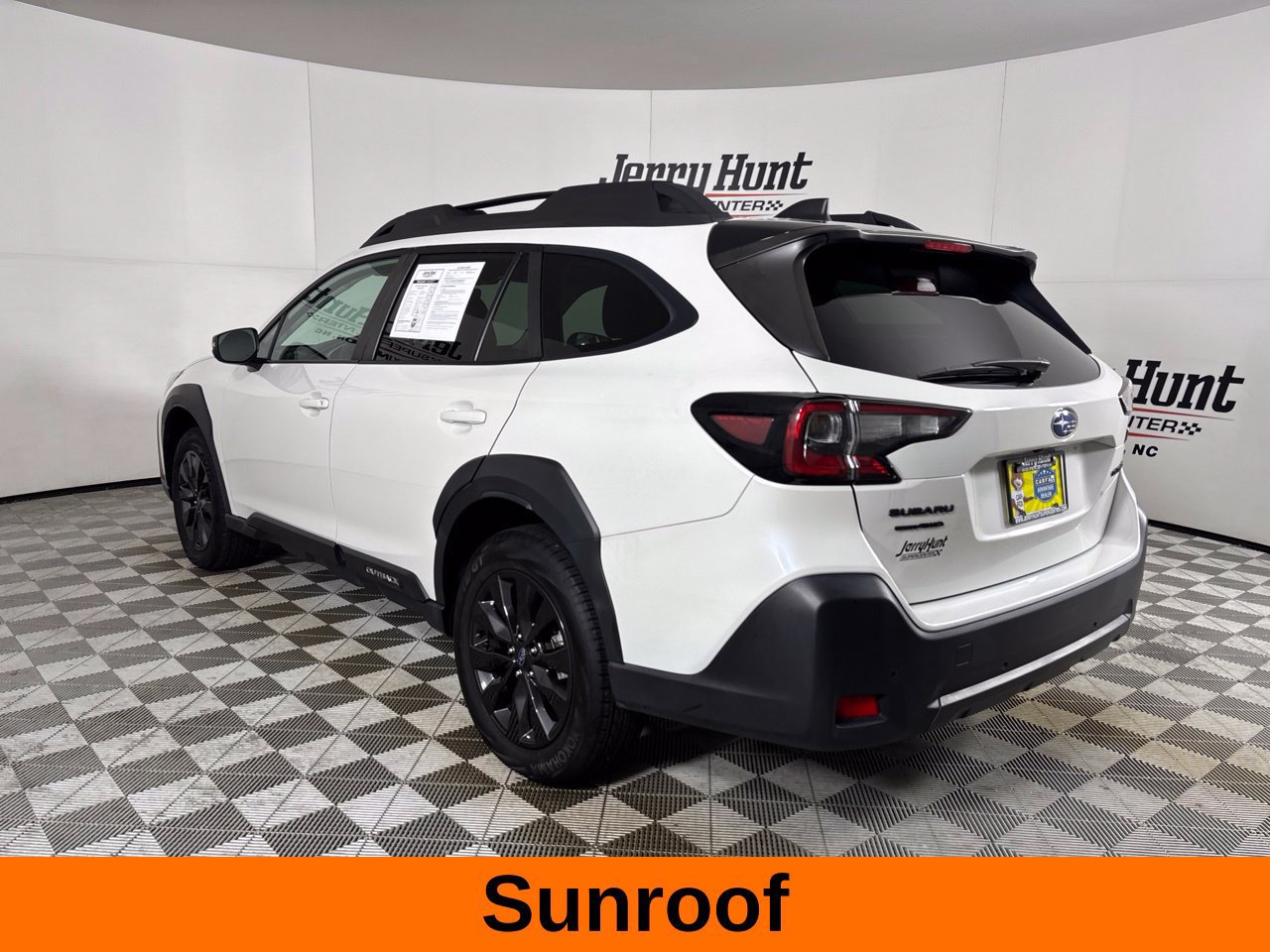Used 2025 Subaru Outback Onyx Edition AWD/4WD image 9