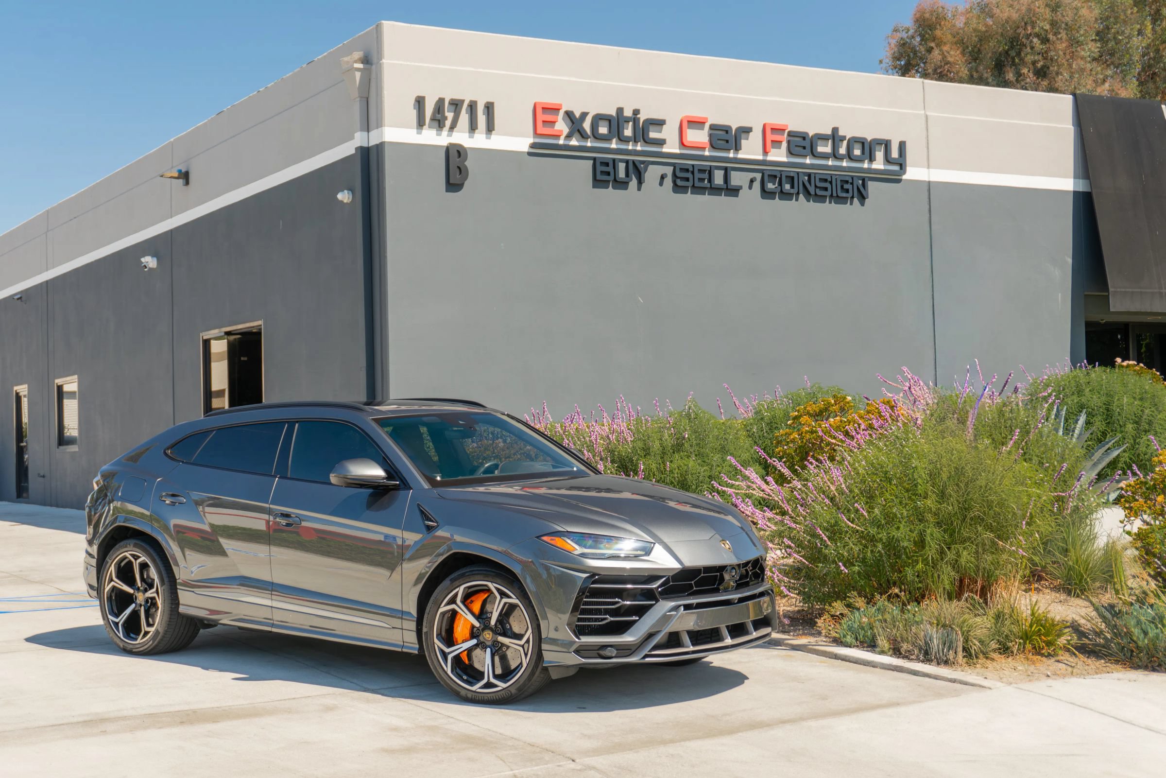 Used 2019 Lamborghini Urus AWD/4WD image 1
