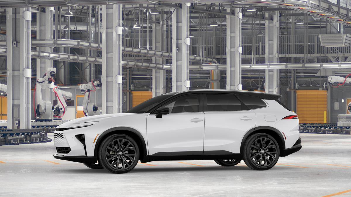 New 2026 Toyota Crown Signia AWD/4WD image 3