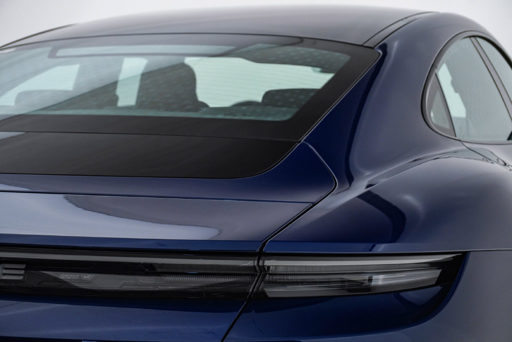 Certified 2025 Porsche Taycan AWD/4WD image 12