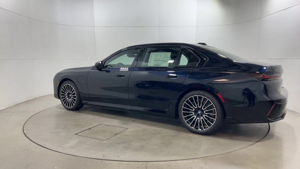 Used 2026 BMW 750e xDrive w/ Premium Package AWD/4WD image 6