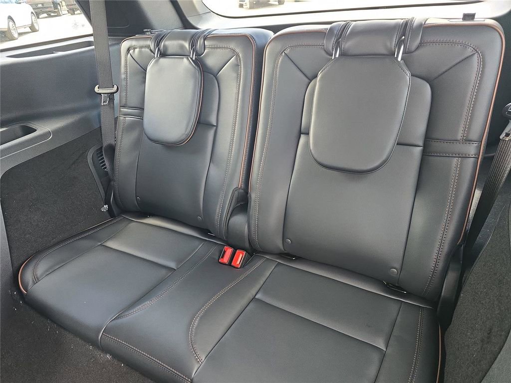 New 2026 Lincoln Aviator Black Label w/ Black Label Special Edition AWD/4WD image 9