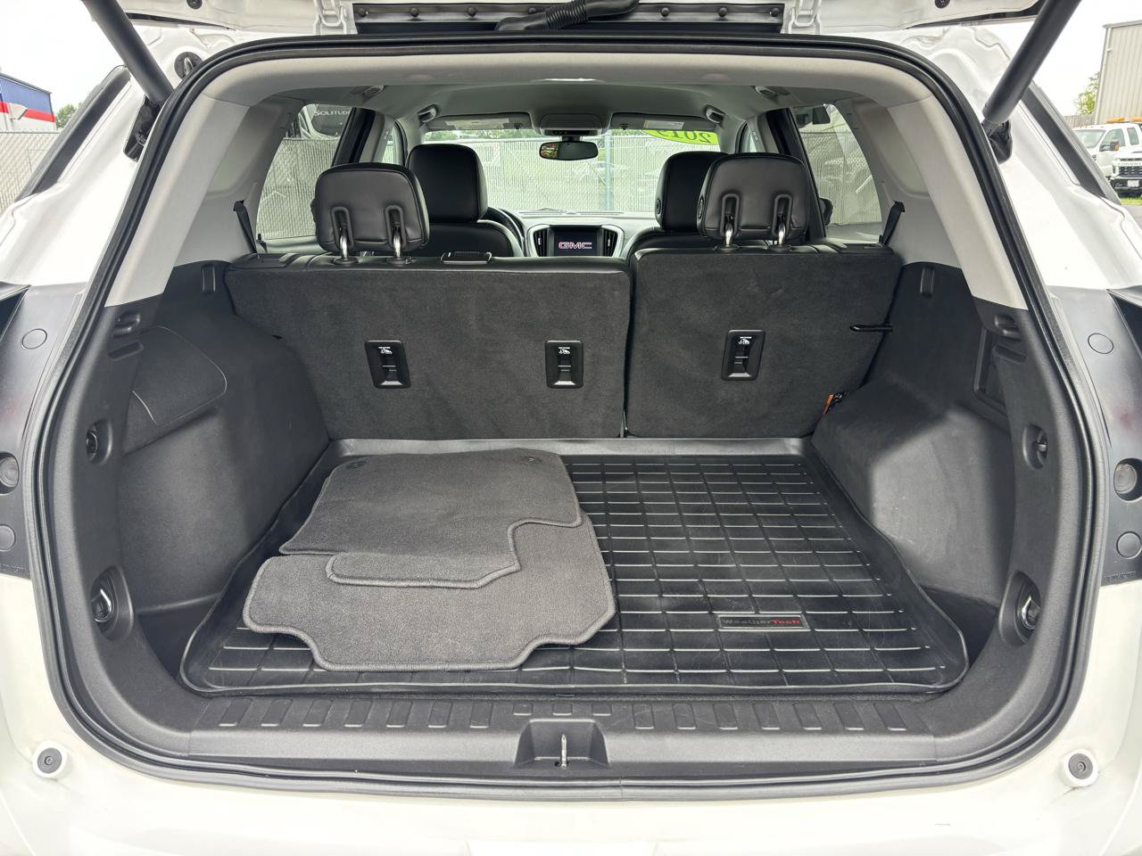 Used 2019 GMC Terrain SLT w/ Preferred Package AWD/4WD image 11