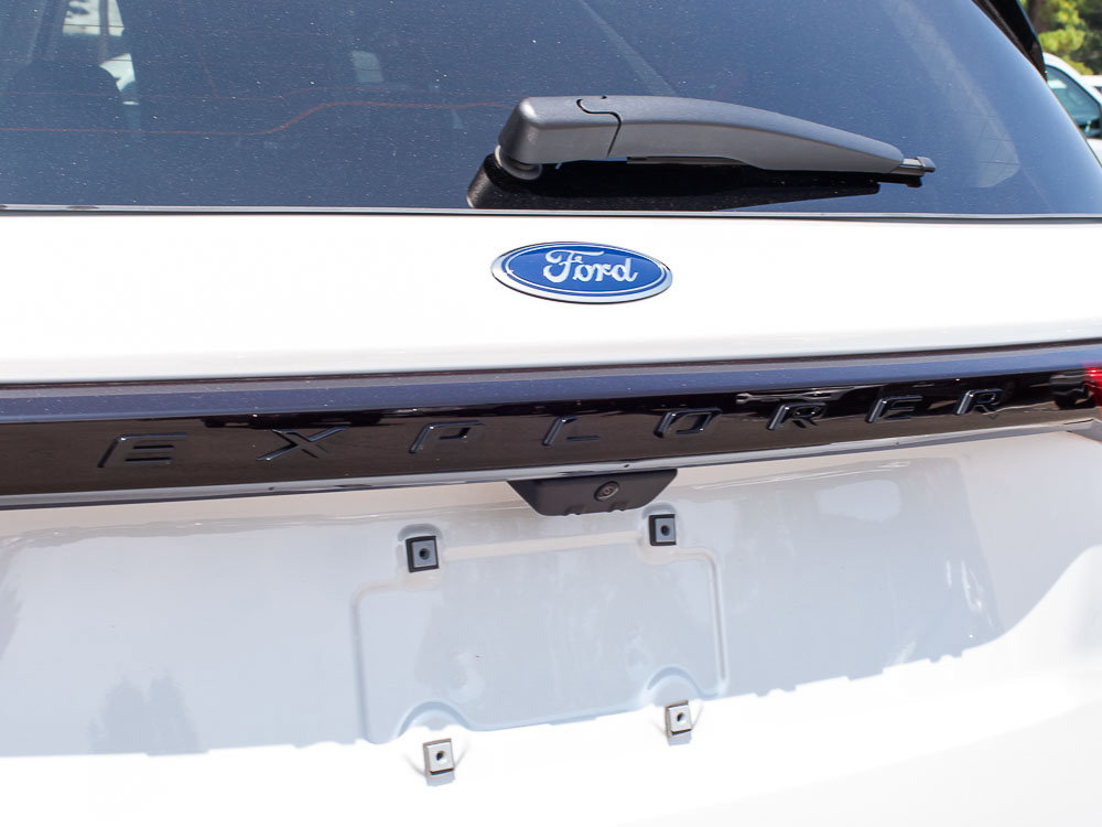 Used 2026 Ford Explorer Platinum w/ LUX Leather Package AWD/4WD image 10