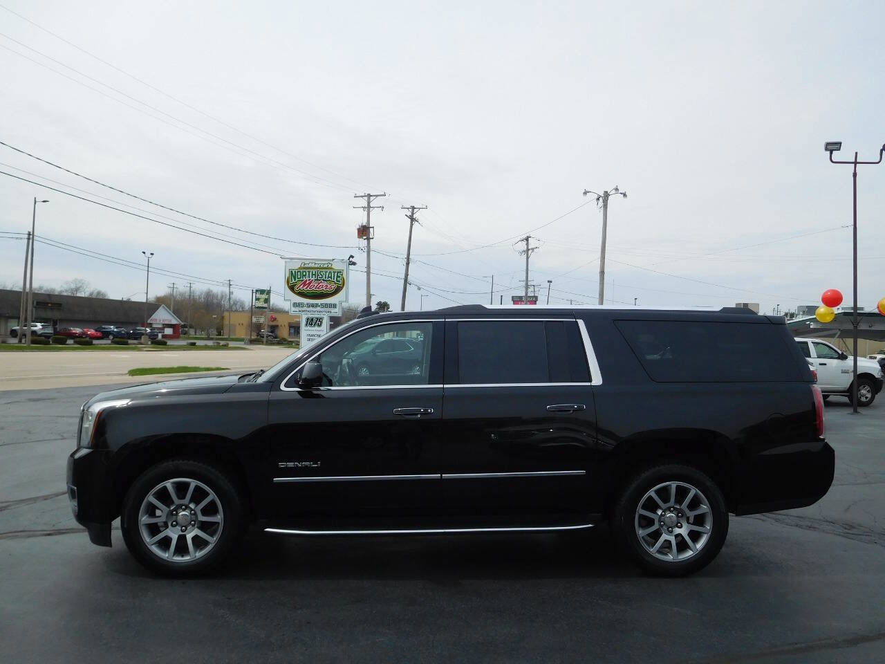 Used 2019 GMC Yukon XL Denali AWD/4WD image 5