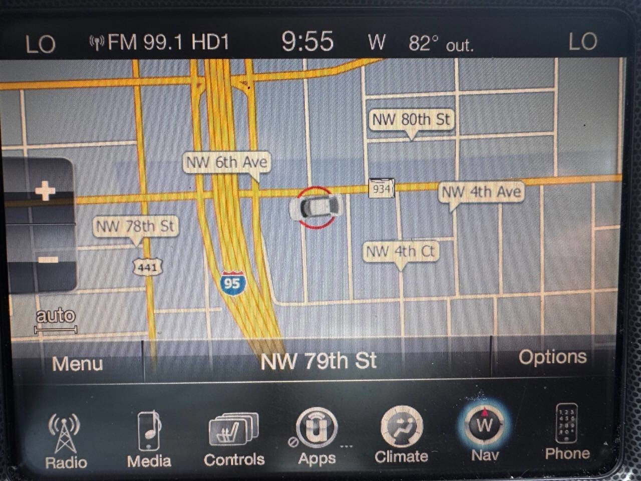 Used 2015 Dodge Charger SXT image 15