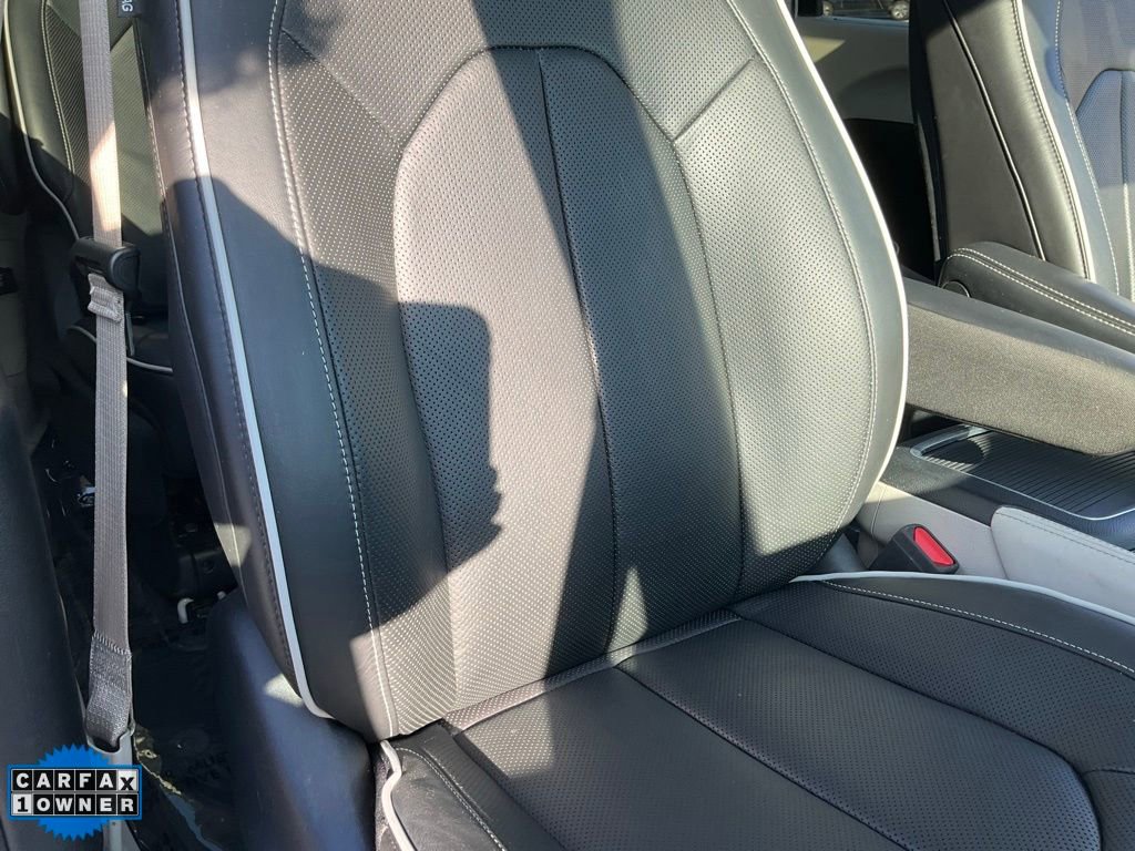 Used 2022 Chrysler Pacifica Limited w/ Uconnect Theater Family Group image 68