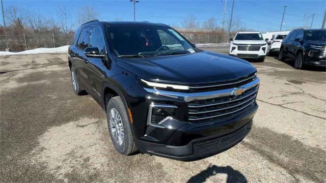 New 2026 Chevrolet Traverse LT w/ Driver Confidence Package image 4