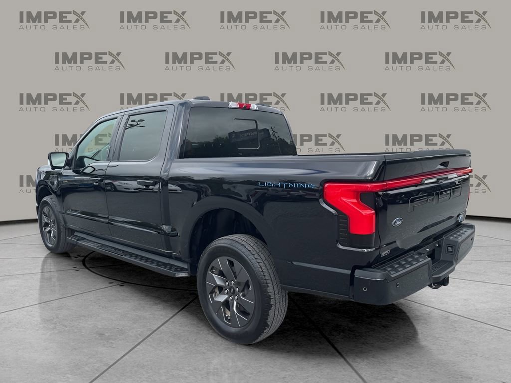 Used 2023 Ford F150 Lightning Lariat image 3