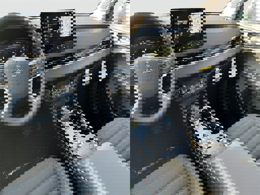 New 2026 Mitsubishi Outlander SE image 26