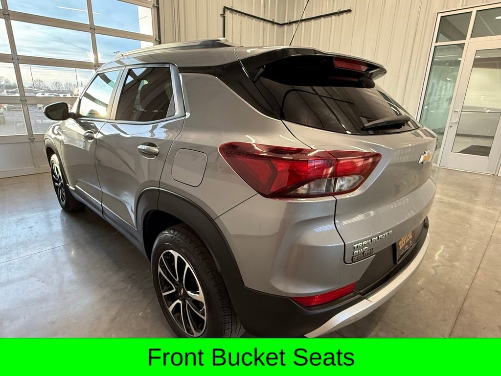 Used 2025 Chevrolet TrailBlazer LT image 11