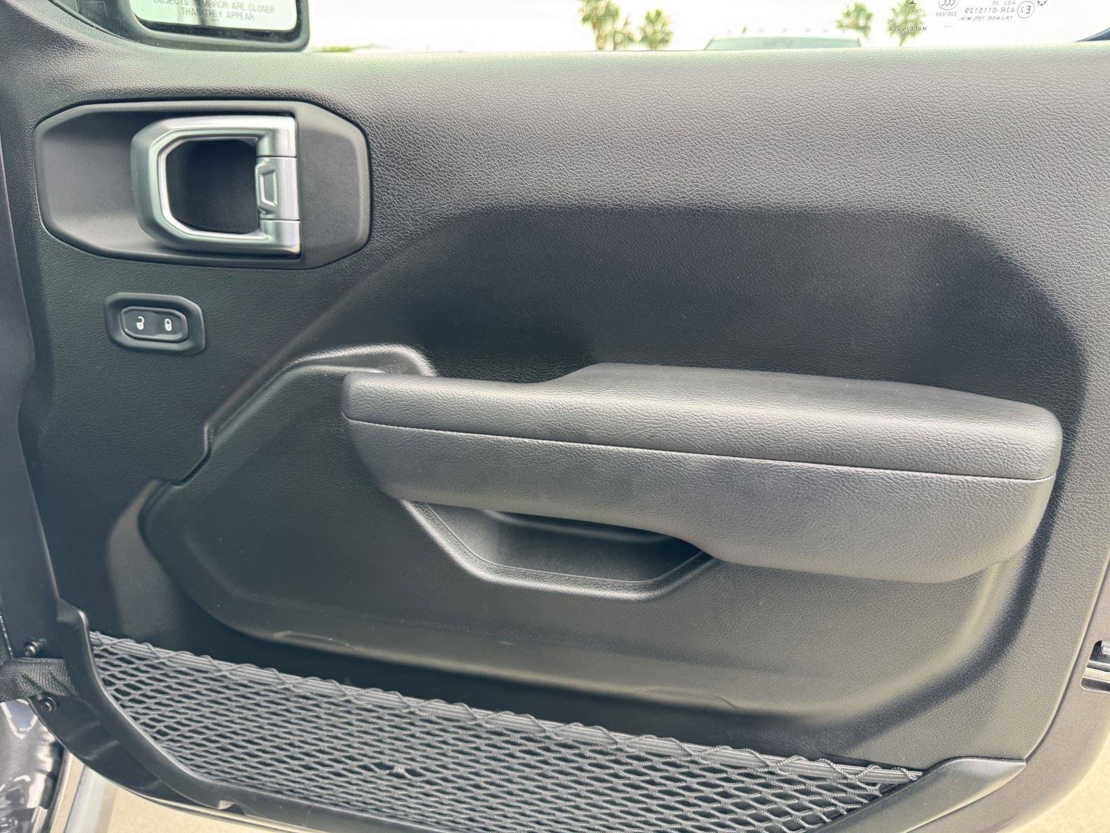 Certified 2025 Jeep Wrangler Unlimited Rubicon 4xe w/ Convenience Group image 11