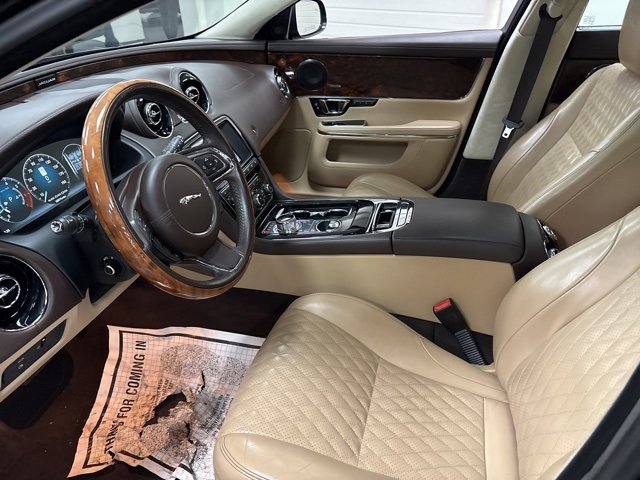 Used 2016 Jaguar XJ L Portfolio image 14