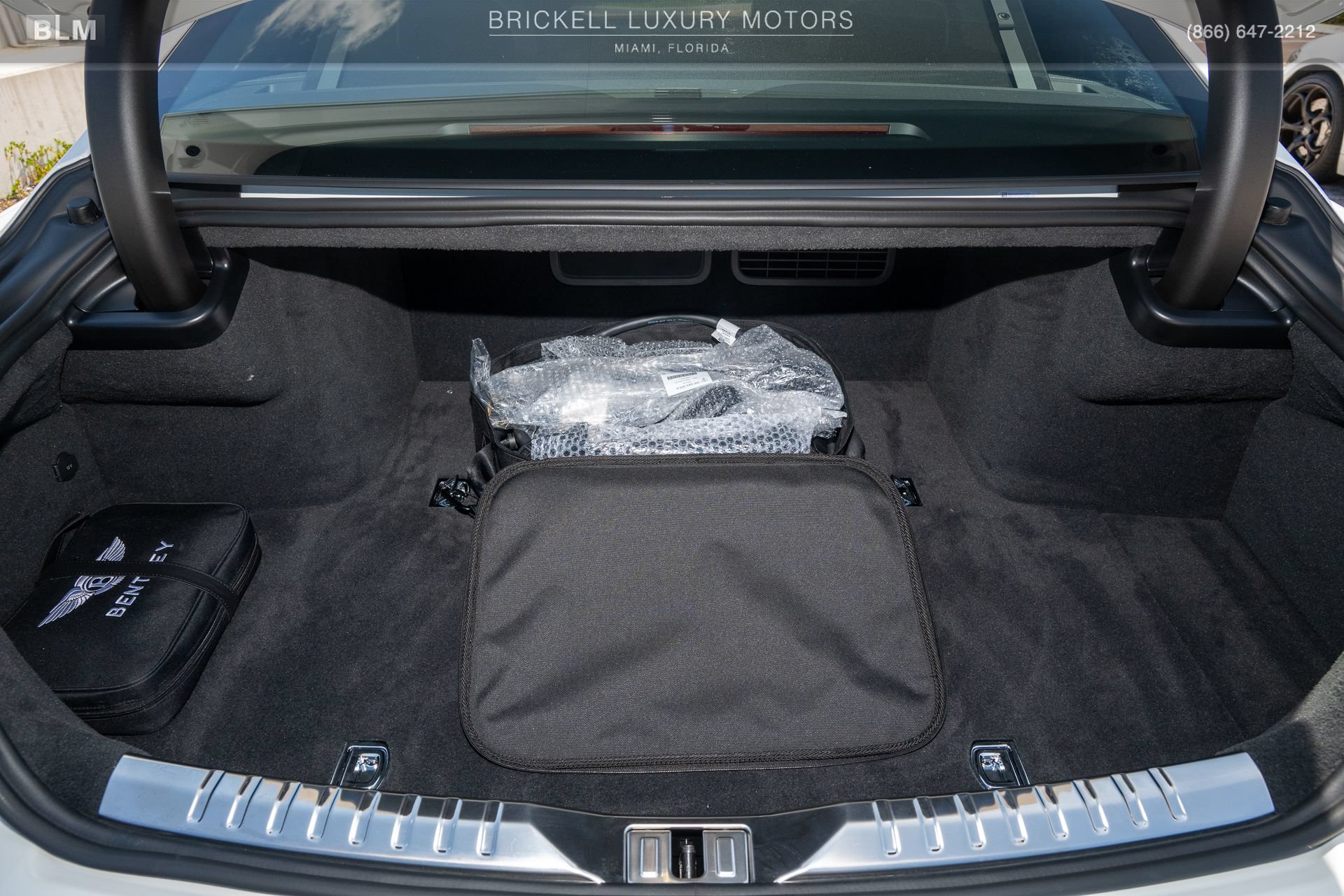 Used 2025 Bentley Flying Spur Plug-In Hybrid w/ First Edition Specification AWD/4WD image 15