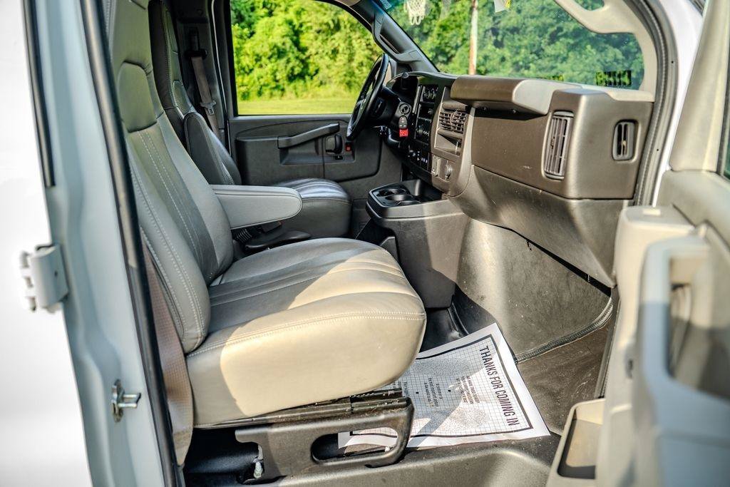 Used 2023 Chevrolet Express 3500 Extended w/ Driver Convenience Package RWD image 21