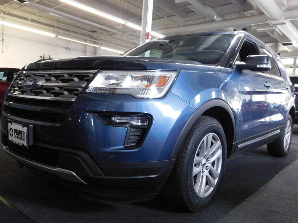 Used 2018 Ford Explorer XLT w/ Equipment Group 202A image 8
