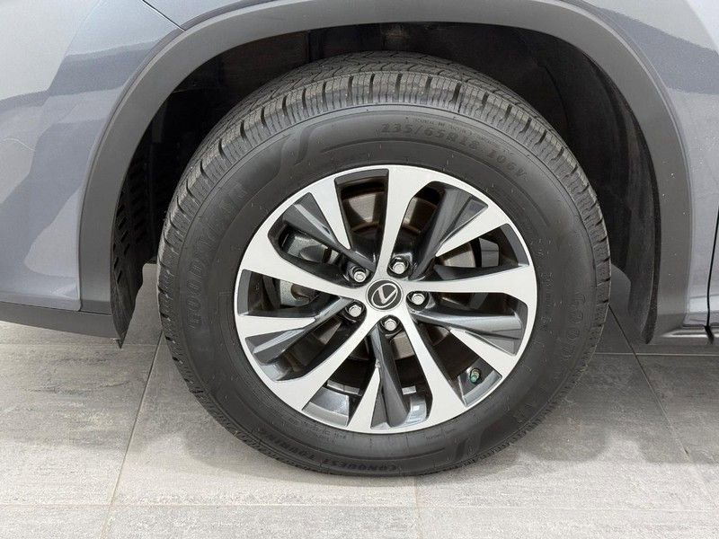 Used 2022 Lexus RX 350L Premium w/ Premium Package image 5