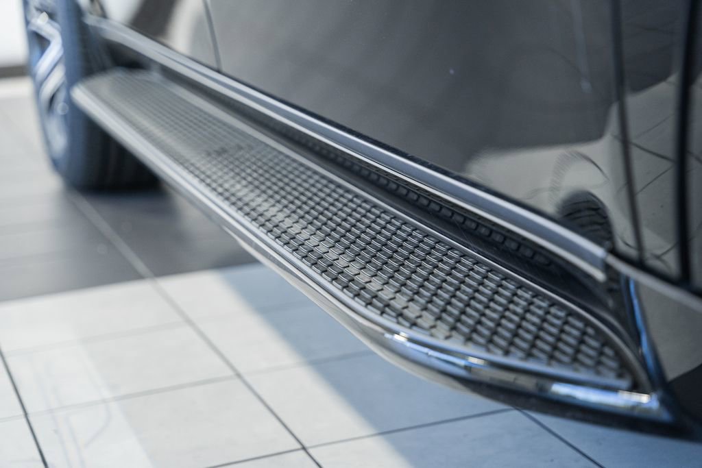 New 2026 Jeep Grand Wagoneer L 4WD image 18