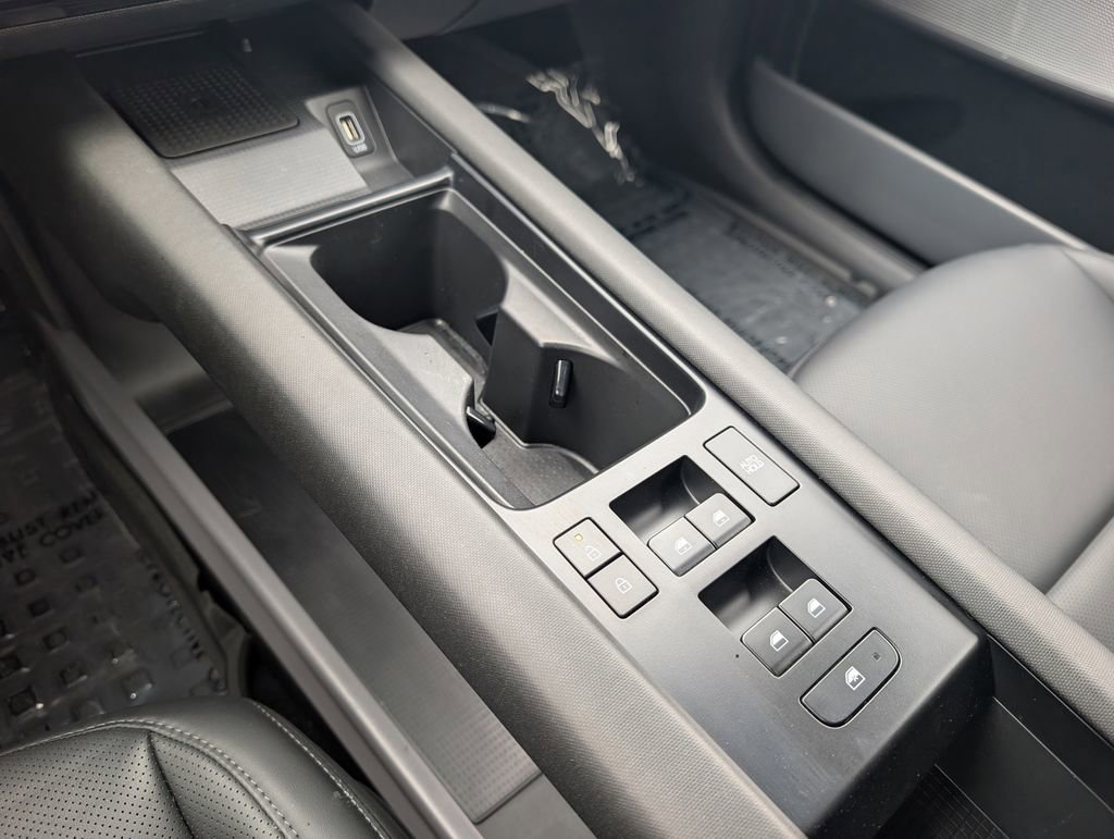 Used 2024 Hyundai Ioniq 6 Limited AWD/4WD image 29