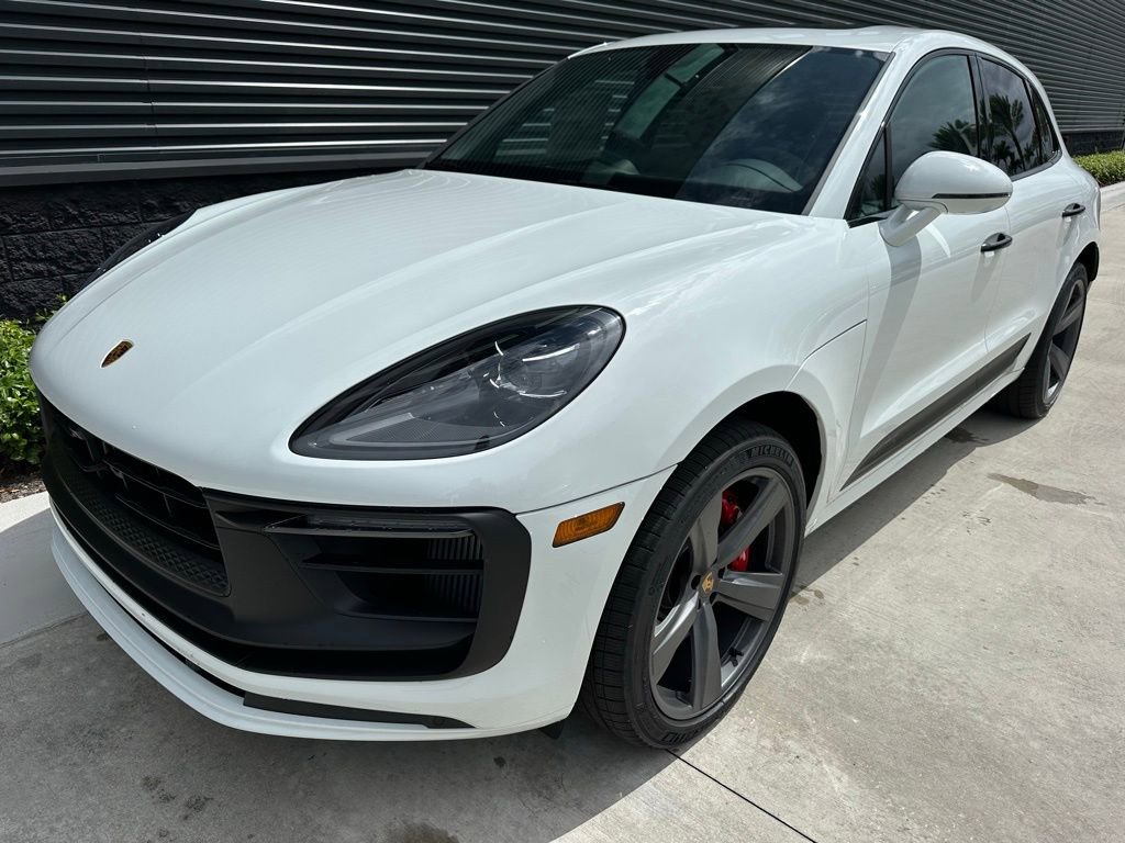 Used 2025 Porsche Macan GTS AWD/4WD image 6