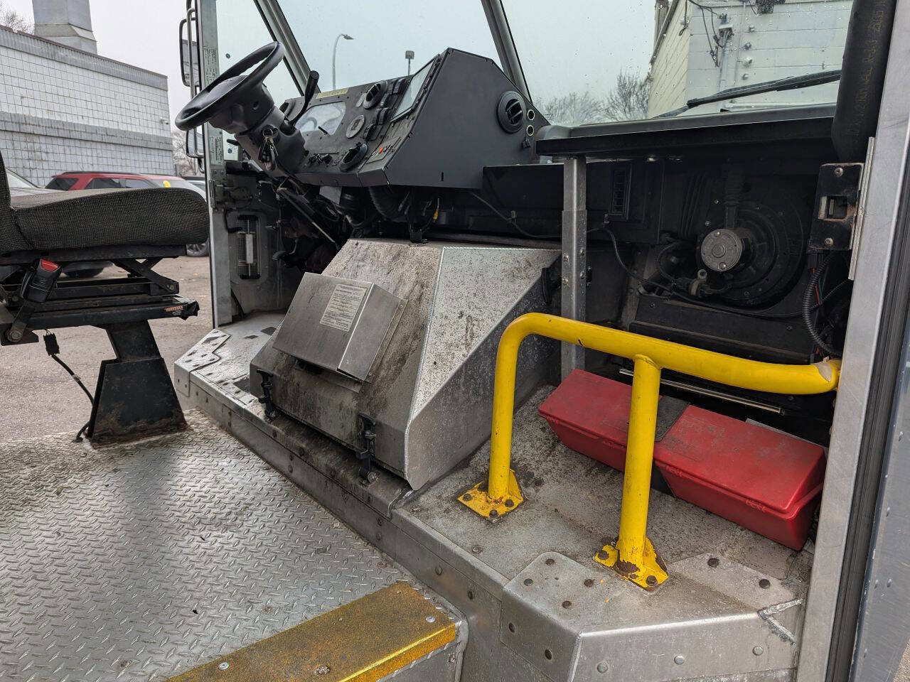 Used 2019 Ford E-450 and Econoline 450 Super Duty image 10