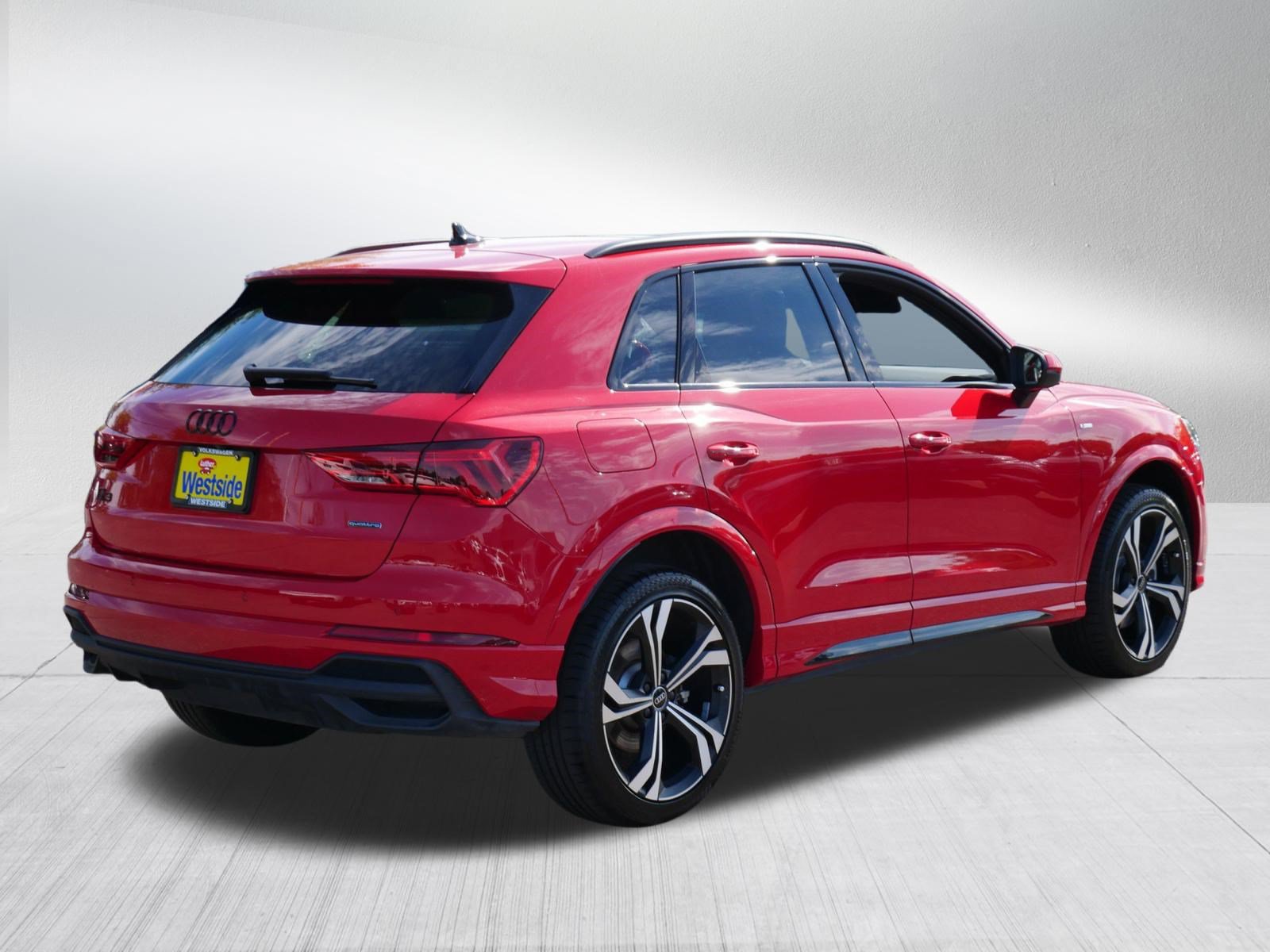 Used 2023 Audi Q3 2.0T Premium Plus w/ Premium Plus Package AWD/4WD image 7