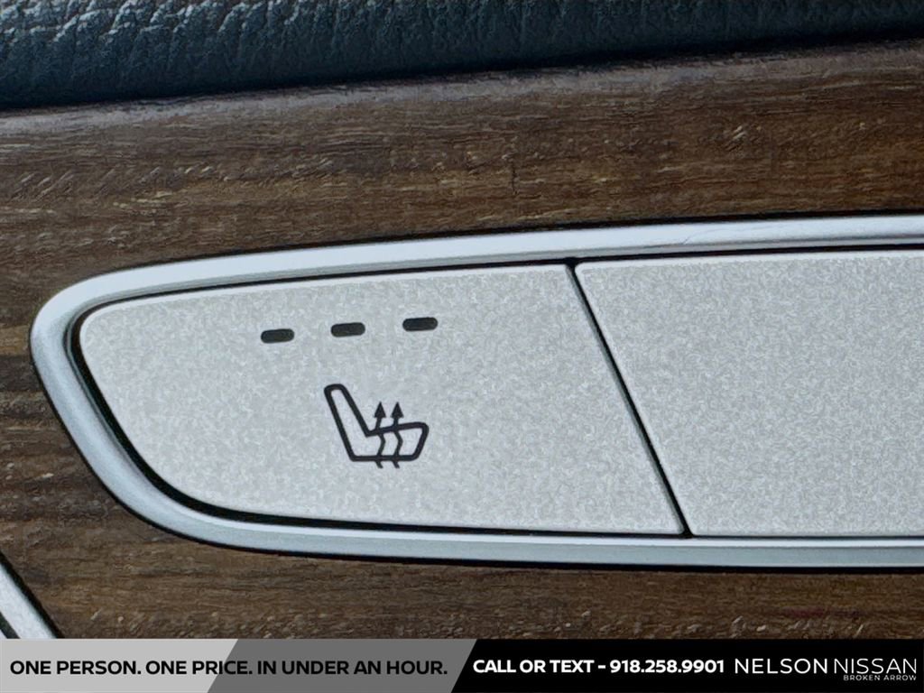 Used 2021 Mercedes-Benz GLC 300 4MATIC image 19