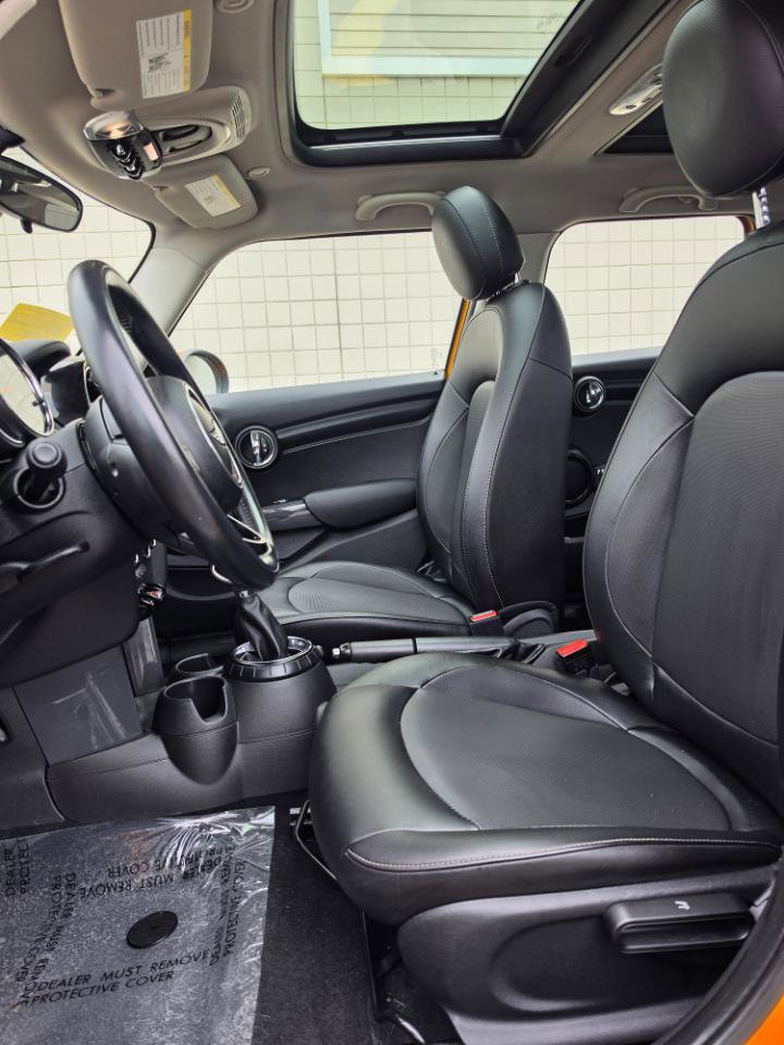 Used 2016 MINI Cooper 4-Door Hardtop FWD image 11