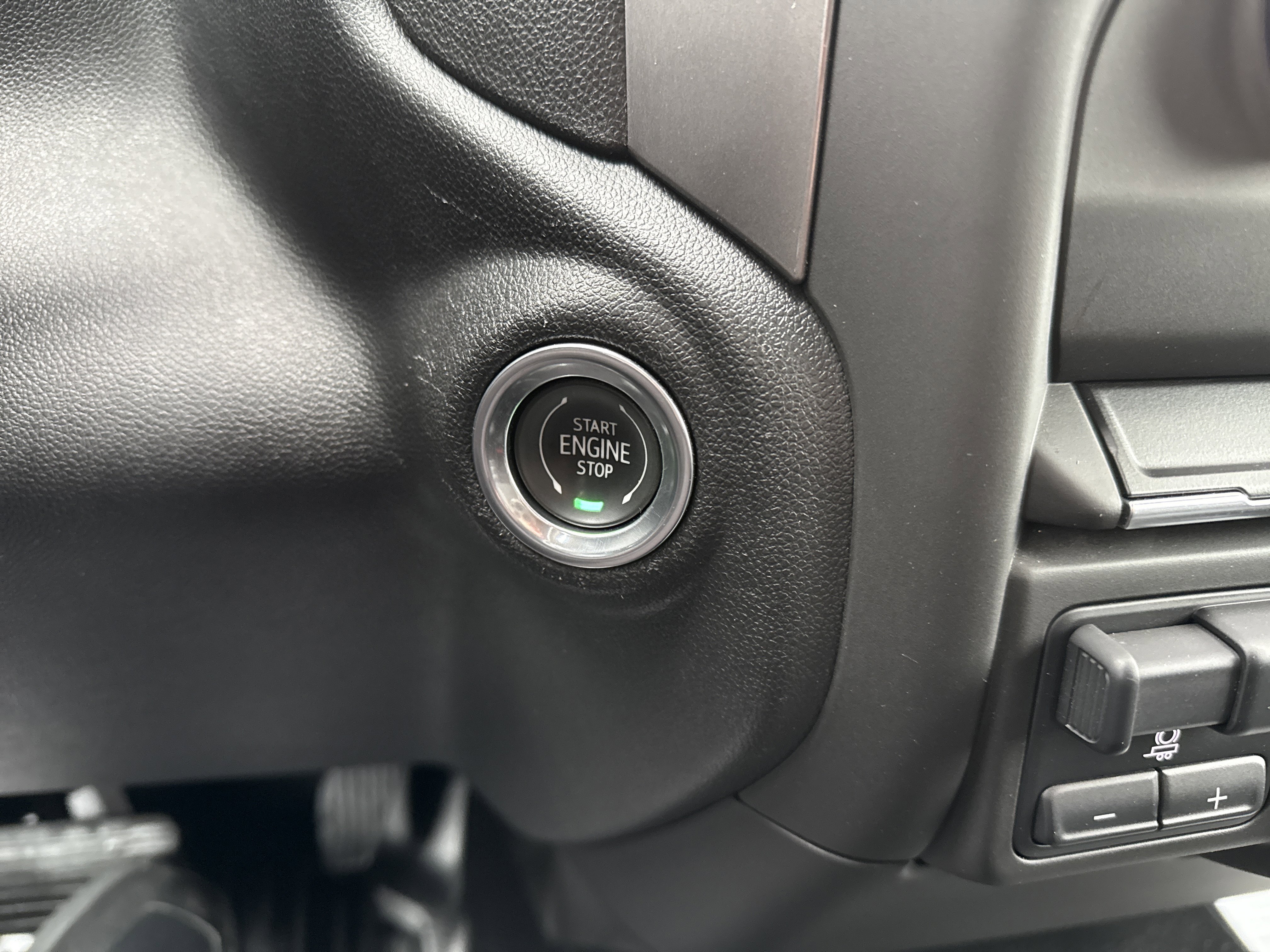 Used 2024 Chevrolet Silverado 3500 W/T image 23