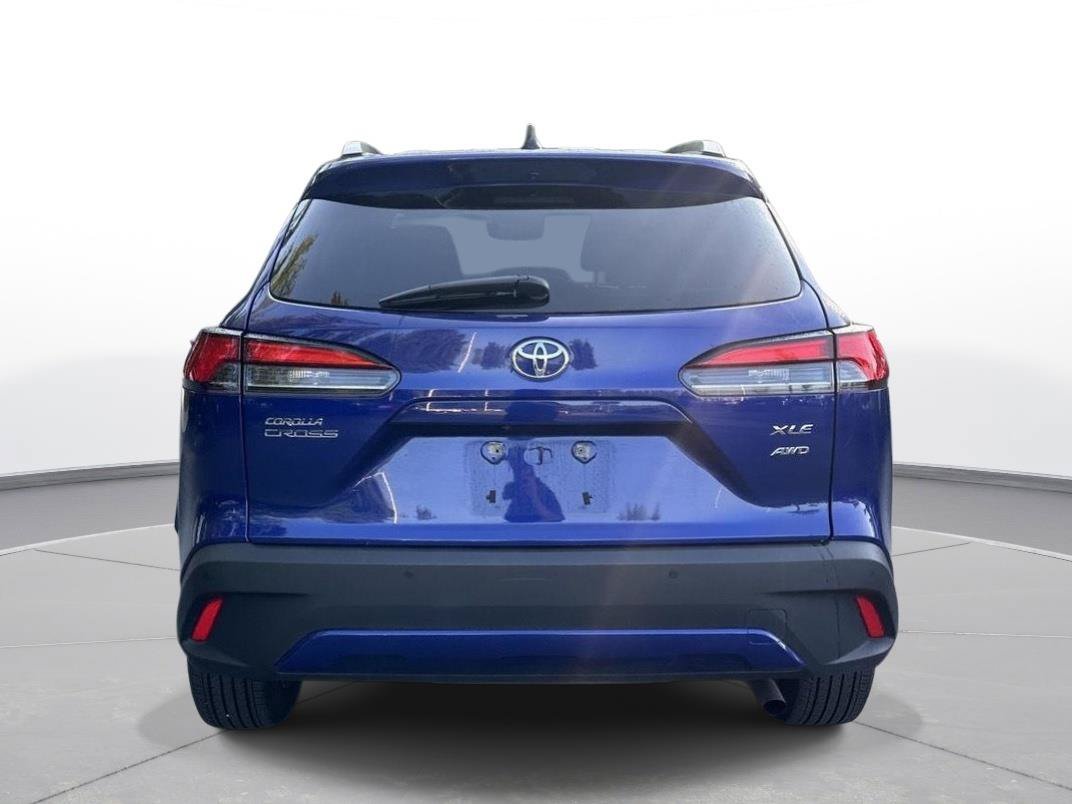 Used 2025 Toyota Corolla Cross XLE AWD/4WD image 7