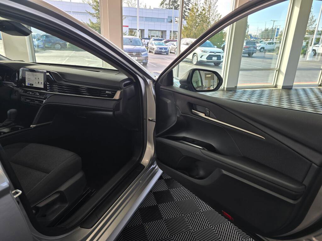Used 2026 Toyota Camry LE image 42