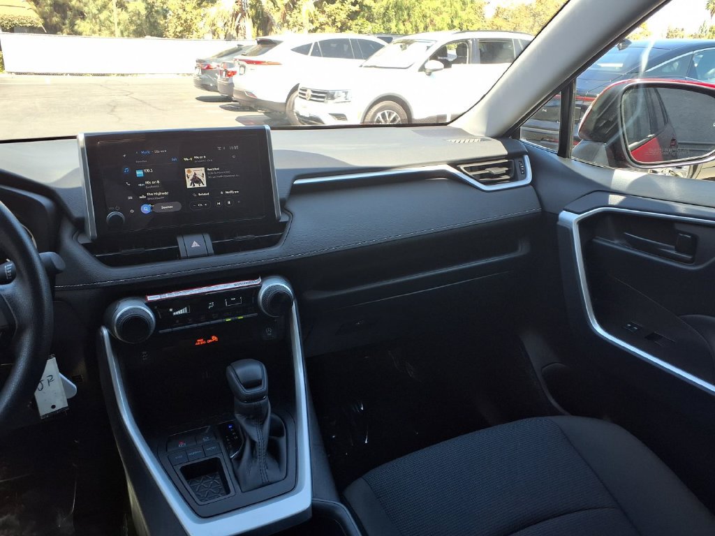 Certified 2025 Toyota RAV4 LE FWD image 32