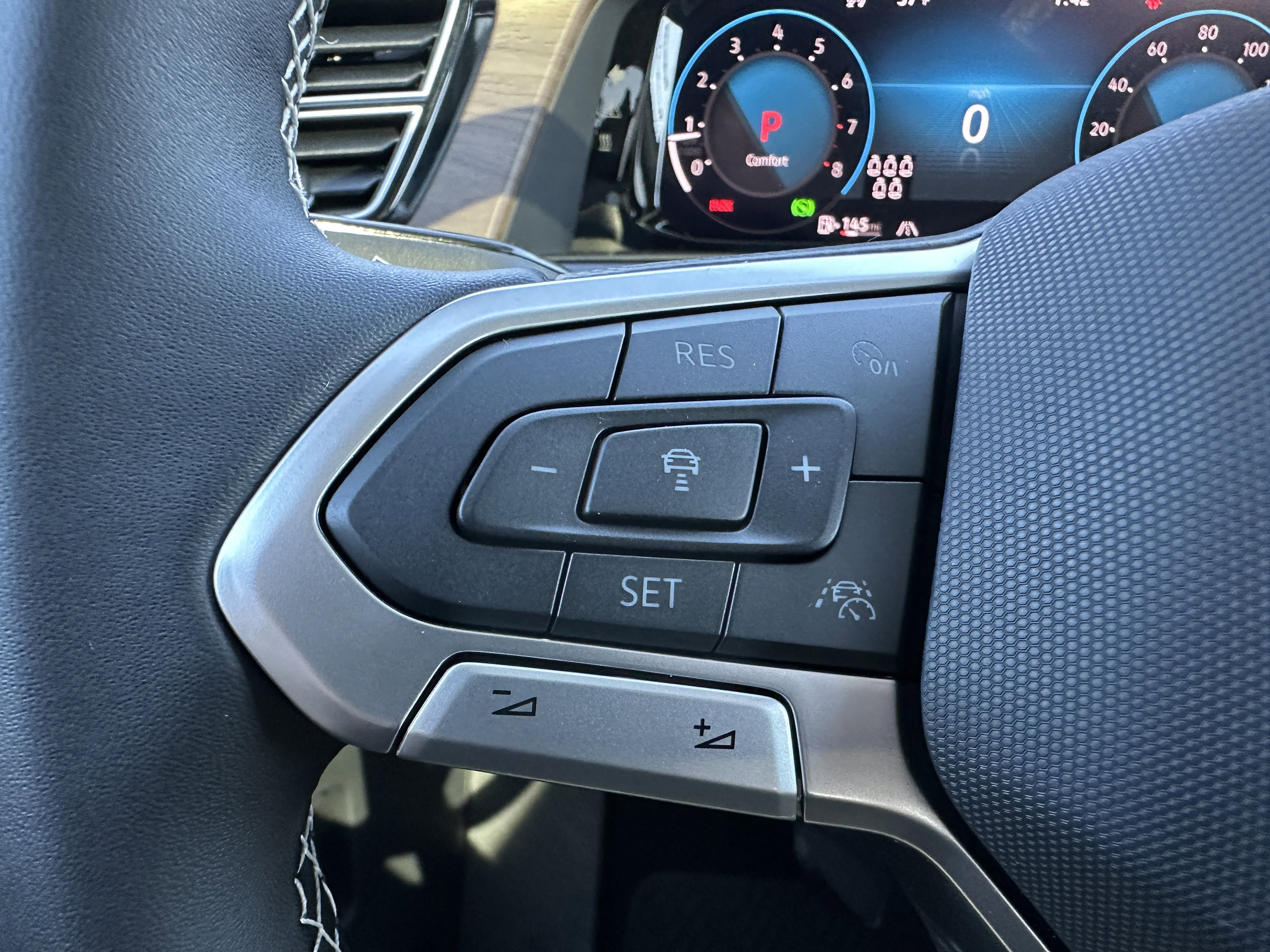 New 2026 Volkswagen Atlas SE image 13