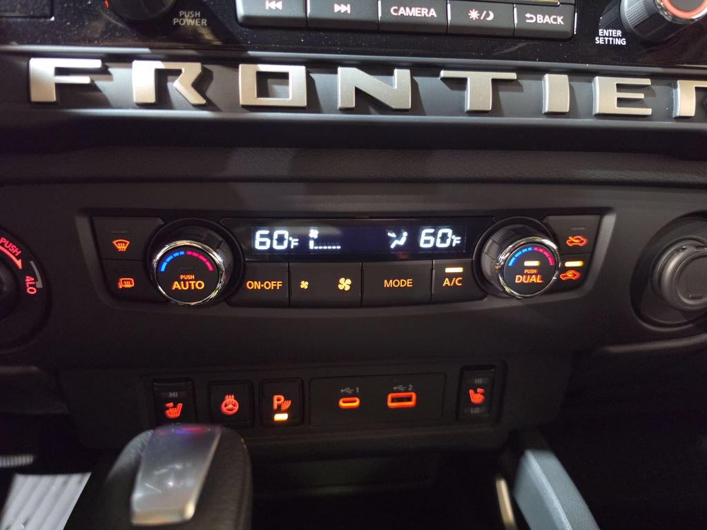 Used 2025 Nissan Frontier SL AWD/4WD image 17