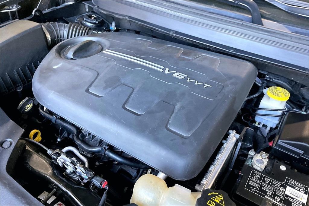 Used 2020 Jeep Cherokee Latitude FWD image 28