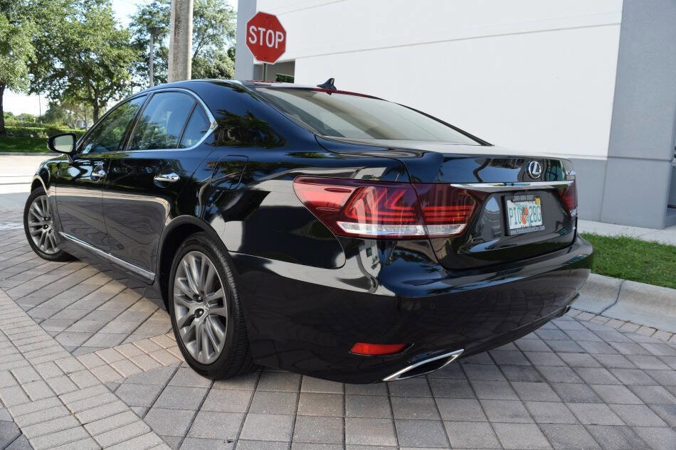 Used 2013 Lexus LS 460 AWD w/ Comfort Pkg image 5