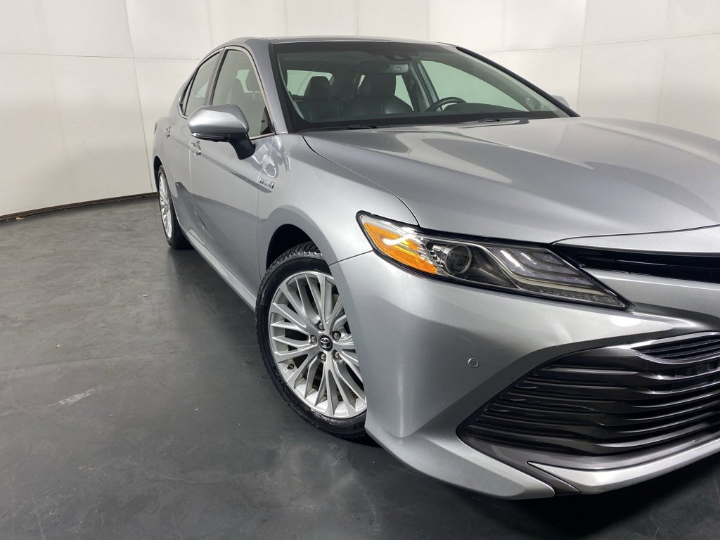 Used 2018 Toyota Camry XLE image 4