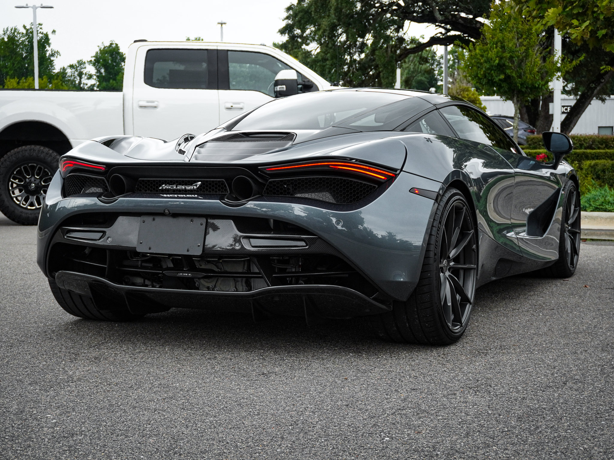 Used 2018 McLaren 720S Luxury RWD image 13