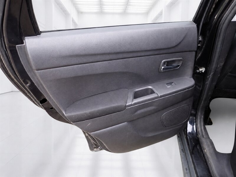 Used 2013 Mitsubishi Outlander Sport SE AWD/4WD image 26
